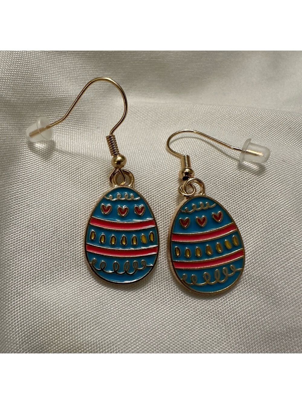 Easter Egg Earrings nwt
Perfect for the Easter season